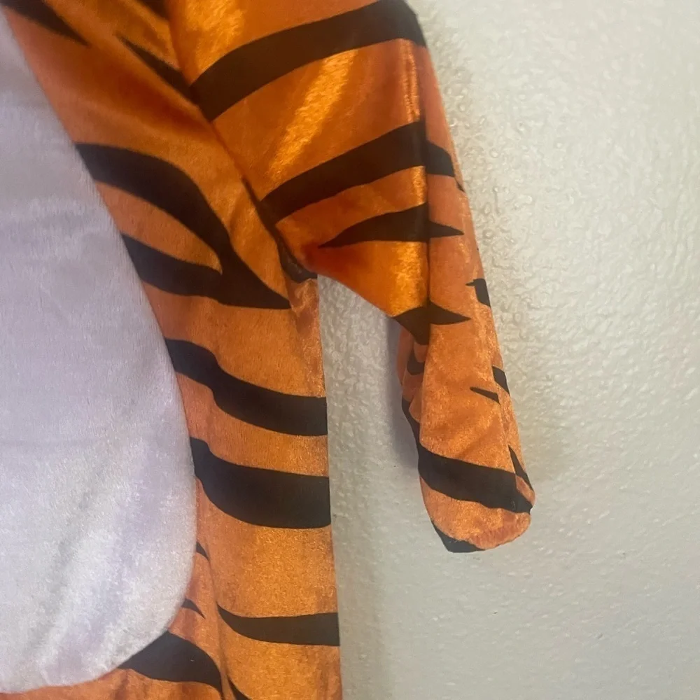 IN CHARACTER Teeny “TIGER” Halloween jumpsuit costume size infant medium